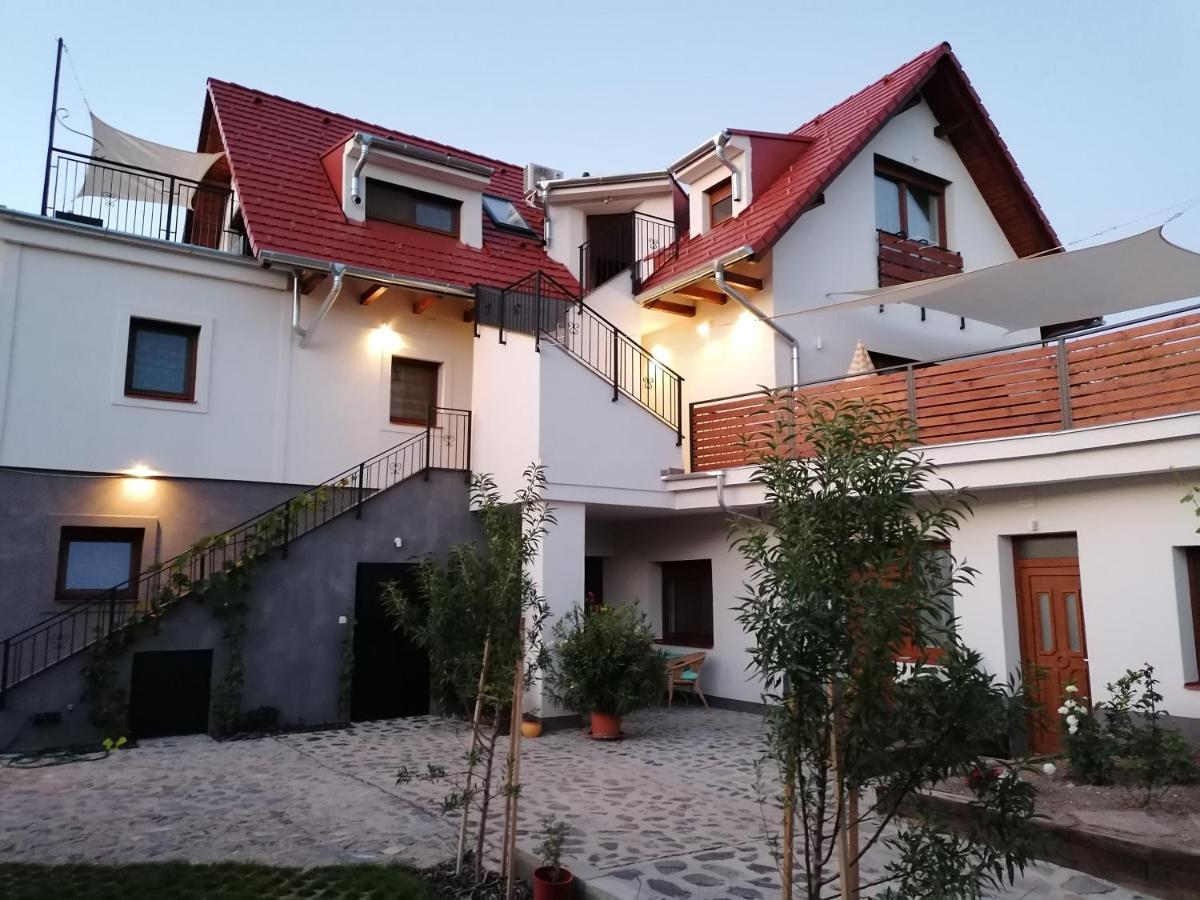 Szigligeti Mandula Kert Appartement