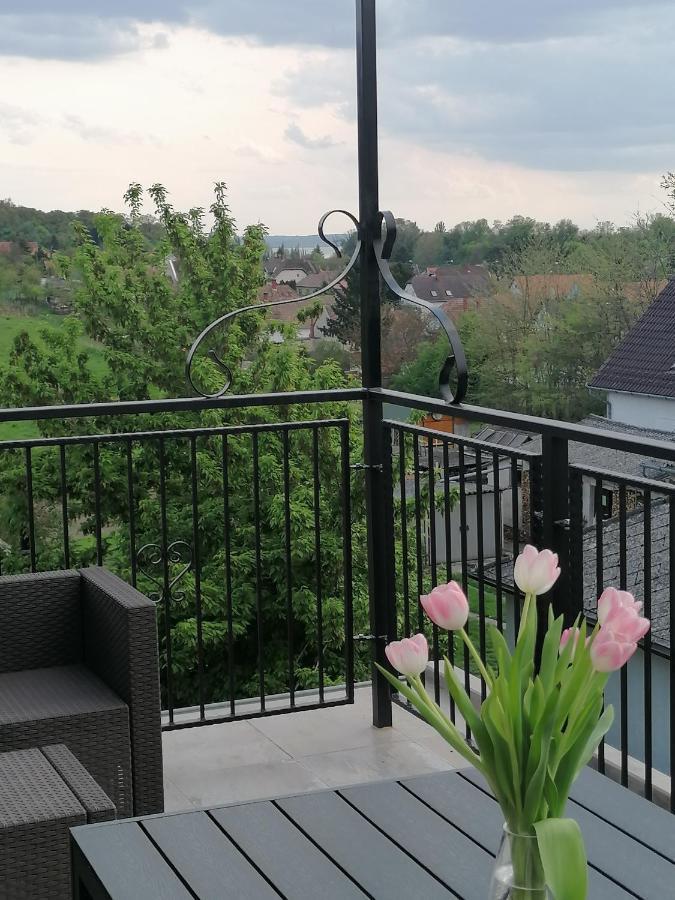 Szigligeti Mandula Kert *